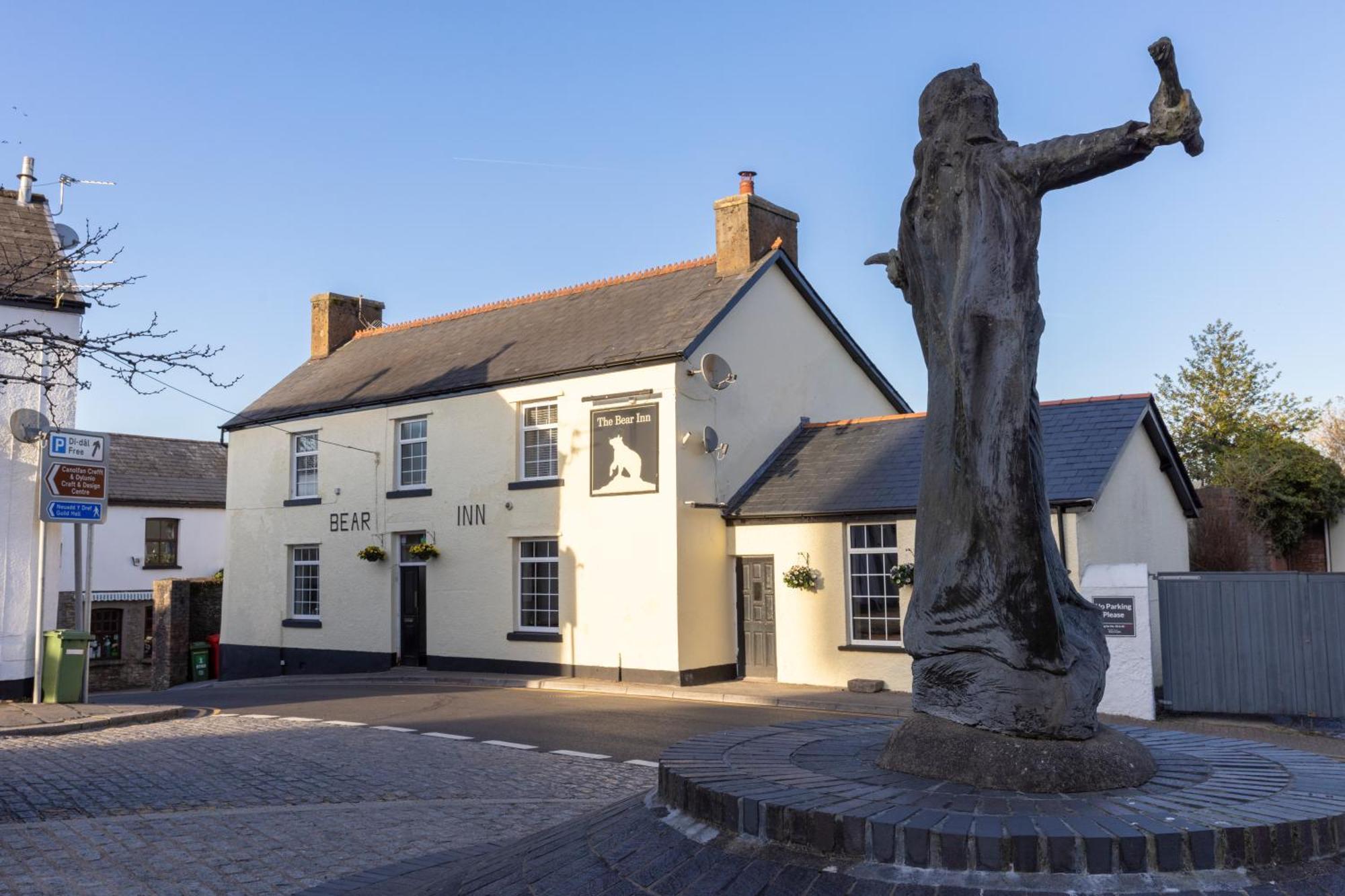The Bear Llantrisant (Glamorgan)